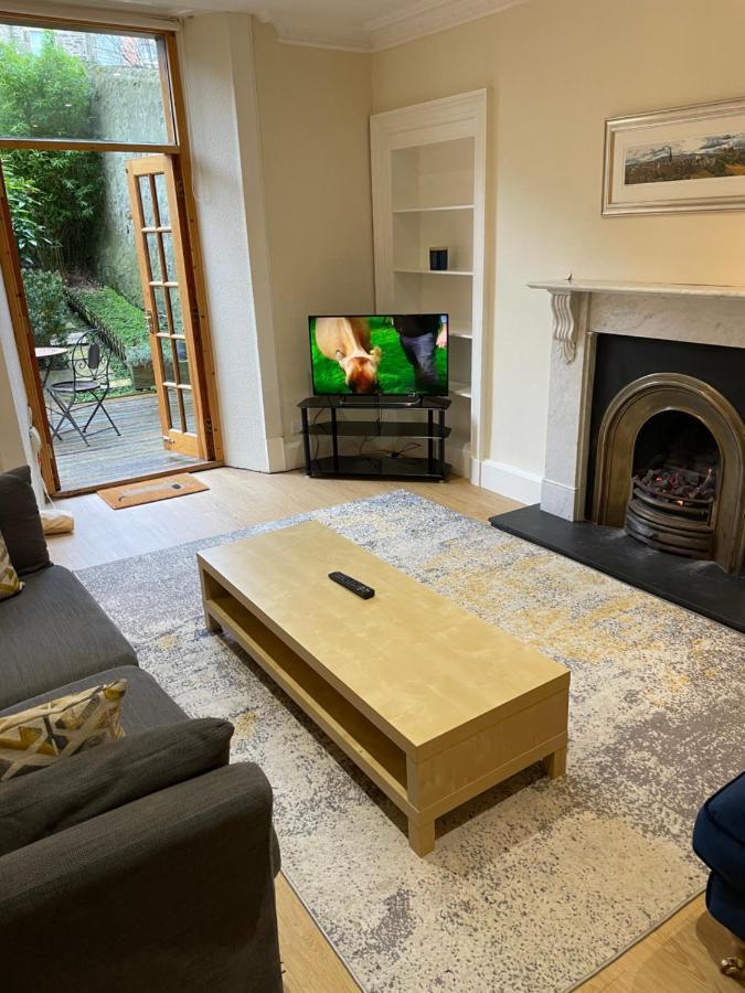 Fantastic Location 10 Mins To Princes Street- 15 To Royal Mile- Main Door-Patio Edimburgo Exterior foto
