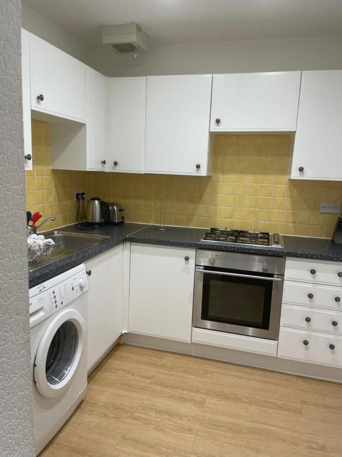 Fantastic Location 10 Mins To Princes Street- 15 To Royal Mile- Main Door-Patio Edimburgo Exterior foto